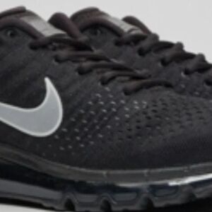 Nike Men's Black and Gray Athletic Shoes